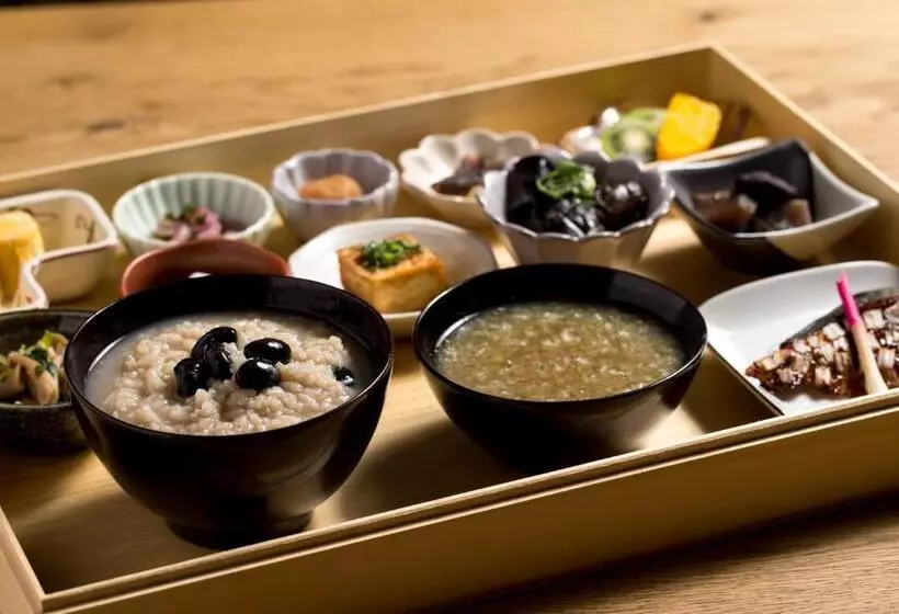 Aamiaismajoitus (B&B) うだ薬湯の宿やたきや