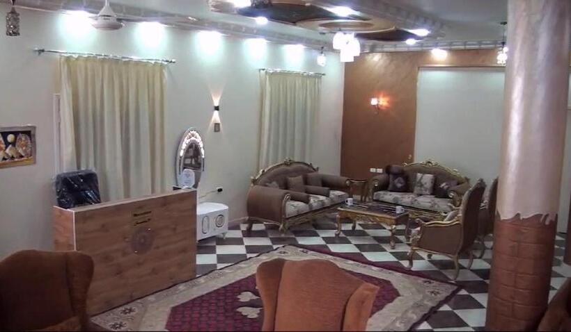 تختخواب و صبحانه Loulouat Al Reef