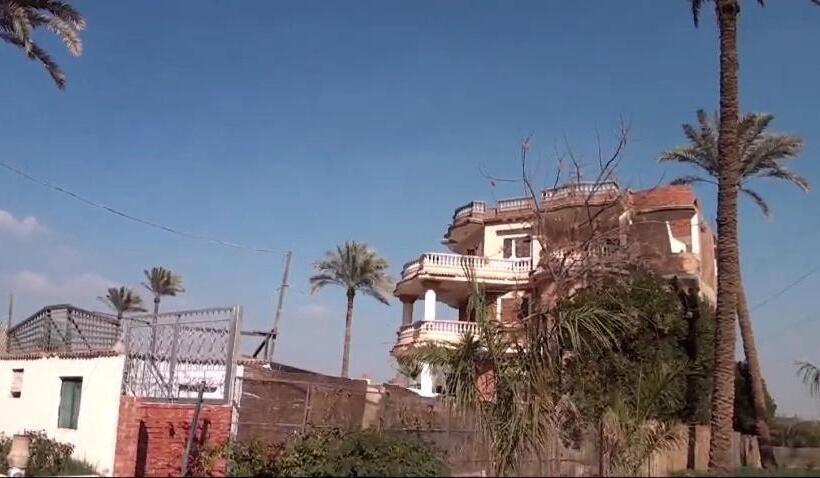 تختخواب و صبحانه Loulouat Al Reef