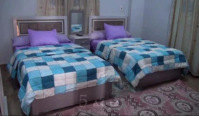 تختخواب و صبحانه Loulouat Al Reef