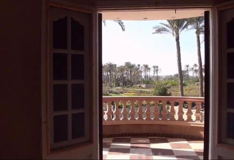 تختخواب و صبحانه Loulouat Al Reef