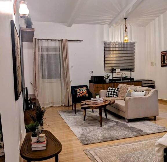 تختخواب و صبحانه Royal Xperience