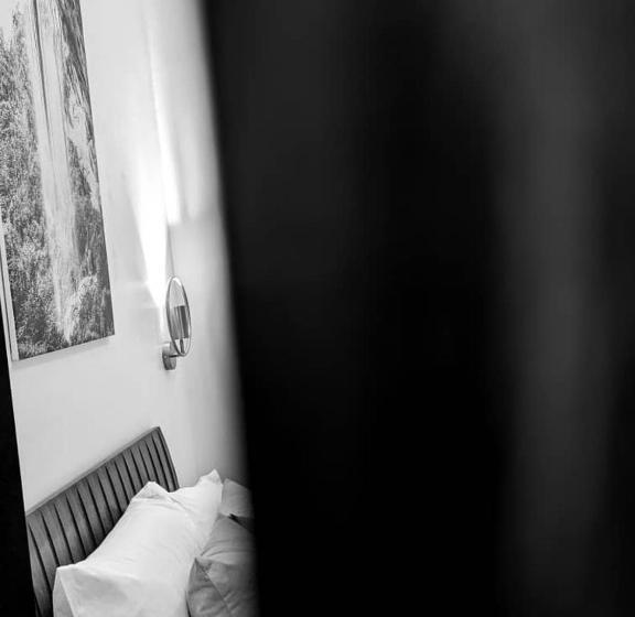 تختخواب و صبحانه Royal Xperience