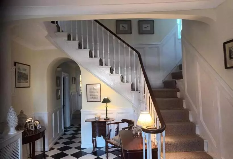ベッドアンドブレックファースト The Mount