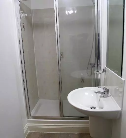 Hotelli 4 Sisters Inn