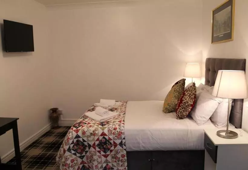 Hotelli 4 Sisters Inn