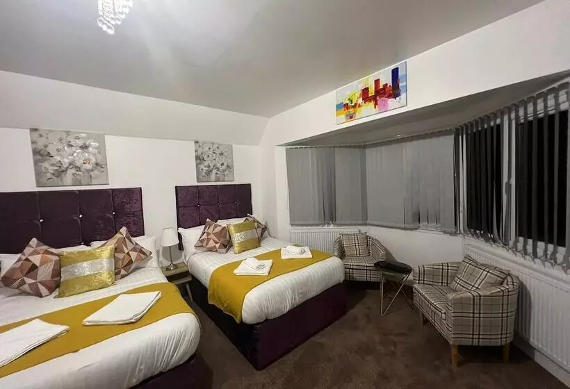 Hotelli 4 Sisters Inn