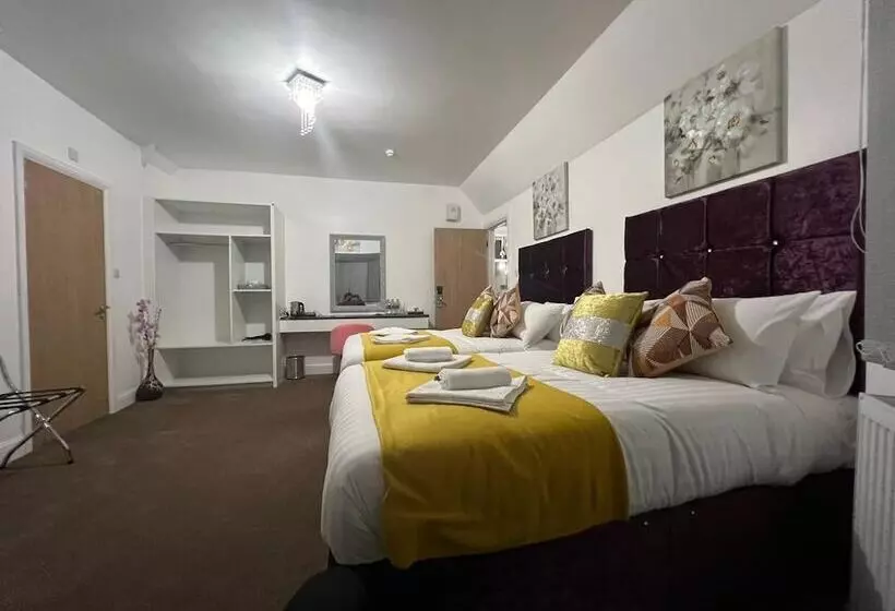 Hotelli 4 Sisters Inn