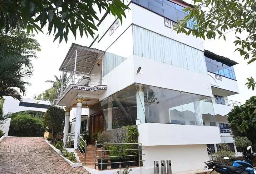 Hotelli Athithi Resorts