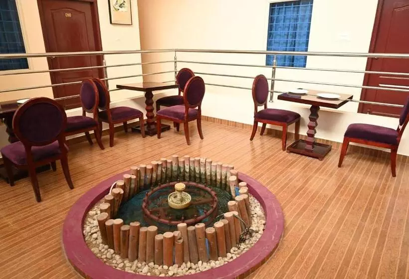 Hotelli Athithi Resorts