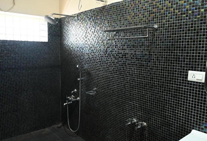 Hotel Athithi Resorts