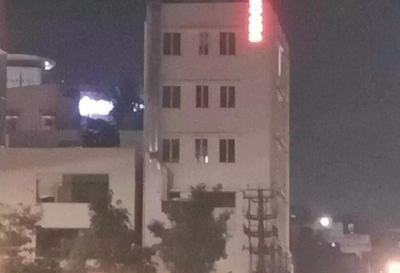 هتل Collection O Sapthagiri Inn