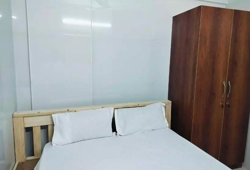 هتل Collection O Sapthagiri Inn