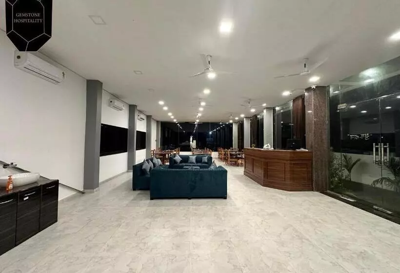 Hotelli Golden Pearl Resort By Gemstone Hospitality