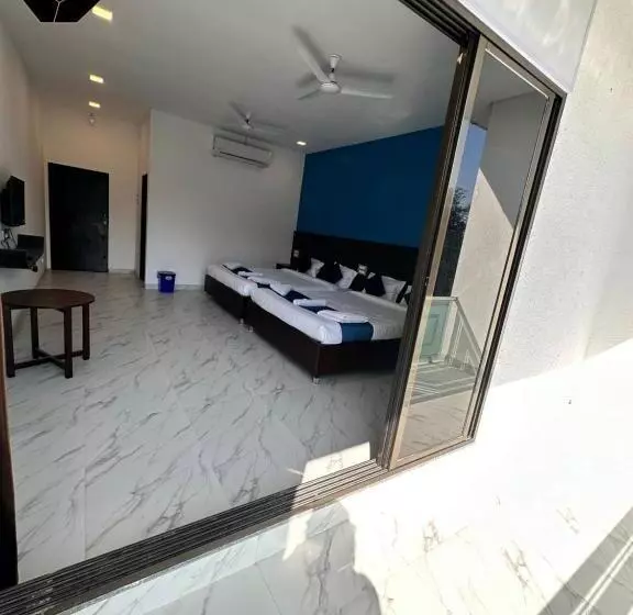 Hotelli Golden Pearl Resort By Gemstone Hospitality