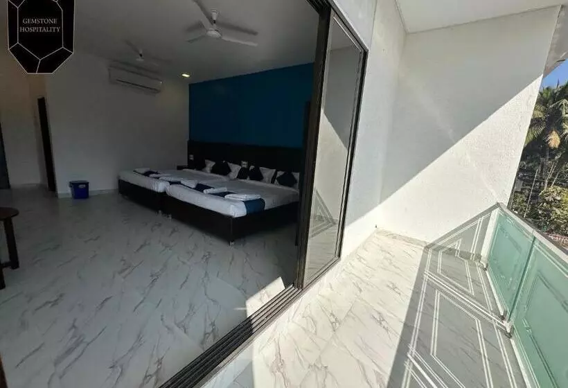 Hotelli Golden Pearl Resort By Gemstone Hospitality