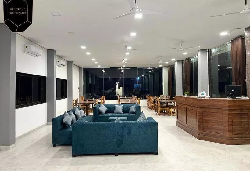 Hotelli Golden Pearl Resort By Gemstone Hospitality