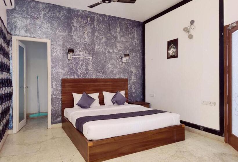 בית מלון כפרי Golden Retriever Villa By Phr