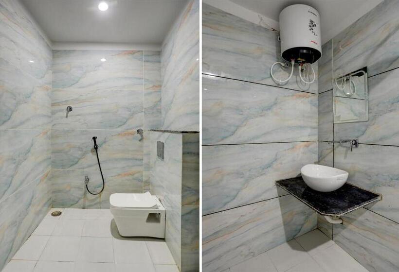 فندق Oyo Varda Resort