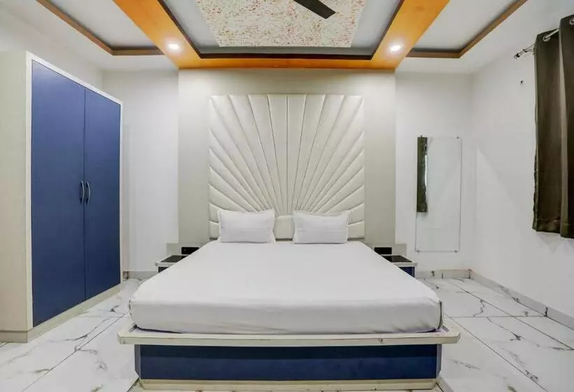 Hôtel Oyo Varda Resort