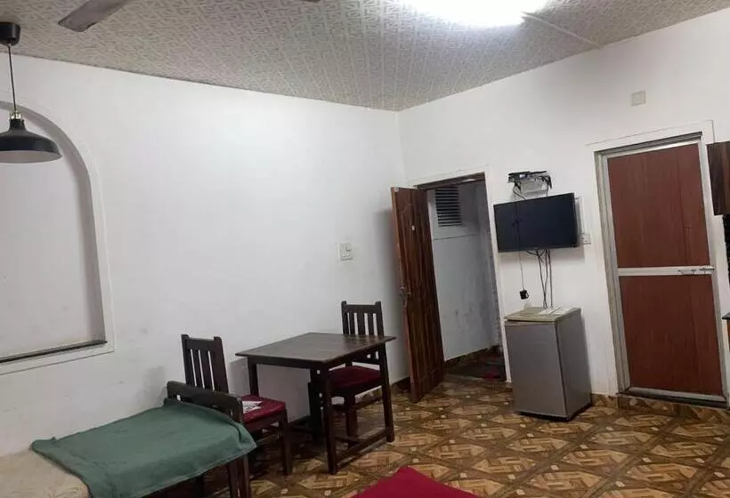 ホテル Royal 4bhk Private Villa