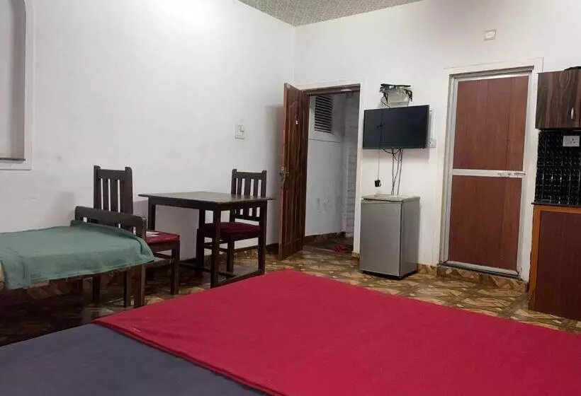 ホテル Royal 4bhk Private Villa