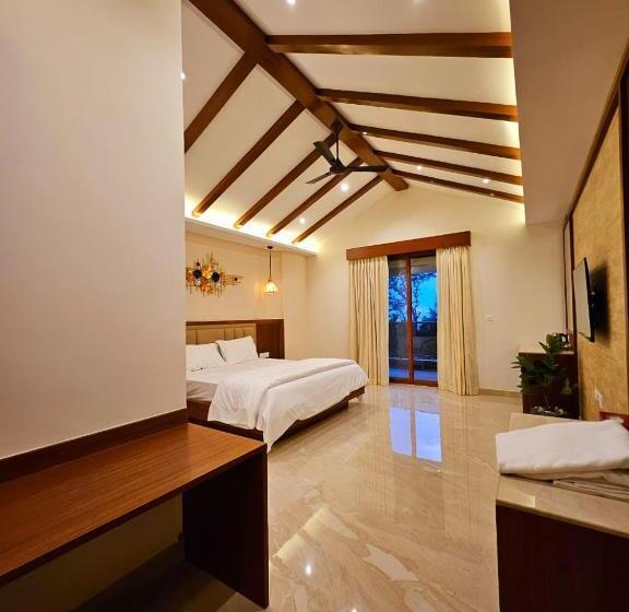 בית מלון כפרי Savera Seafront