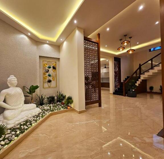 בית מלון כפרי Savera Seafront