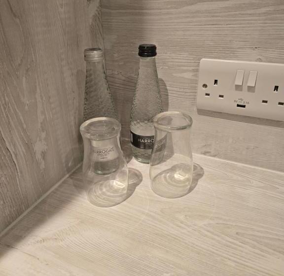 هتل The Woodmans Cottage