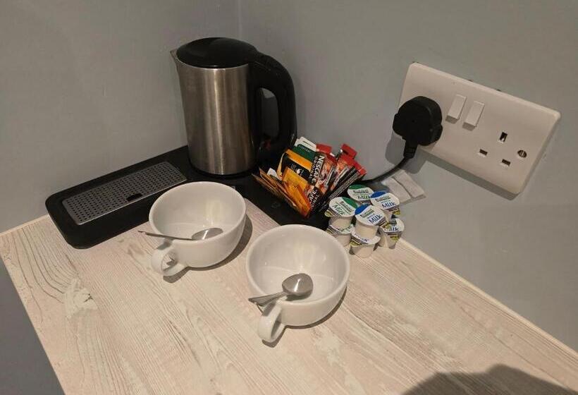 هتل The Woodmans Cottage