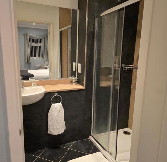 هتل The Woodmans Cottage