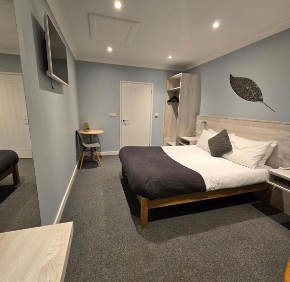 هتل The Woodmans Cottage