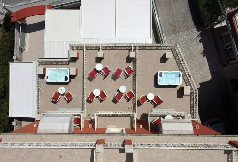 هتل Villa Sirena Numana