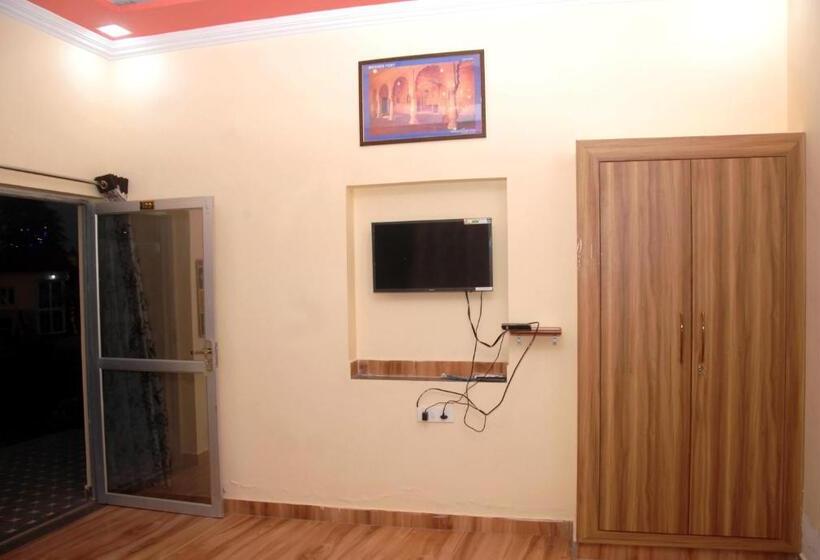 ホテル Yuvraj Nature Resort