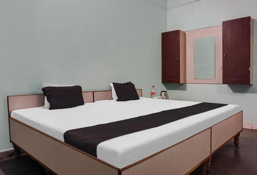 Oyo Sangameshwar Hotel & Lodging