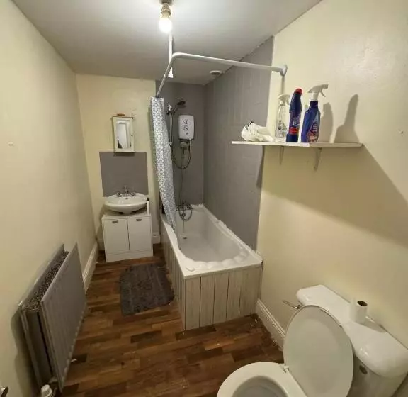 ペンション Huddersfield House