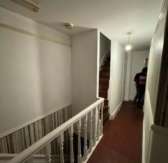 ペンション Huddersfield House
