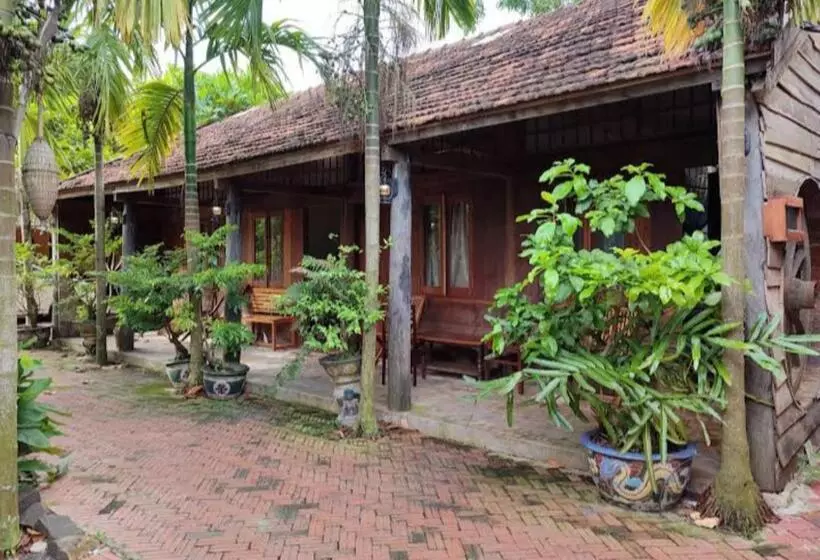 استراحتگاه Tina Lakeside   Ao đôi   Phước Hải