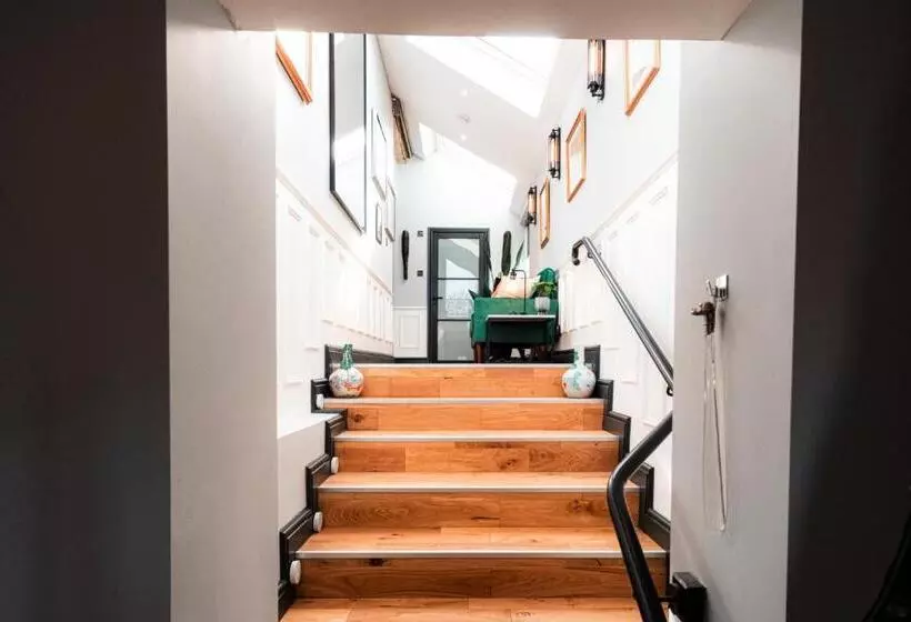 ベッドアンドブレックファースト East Cliff