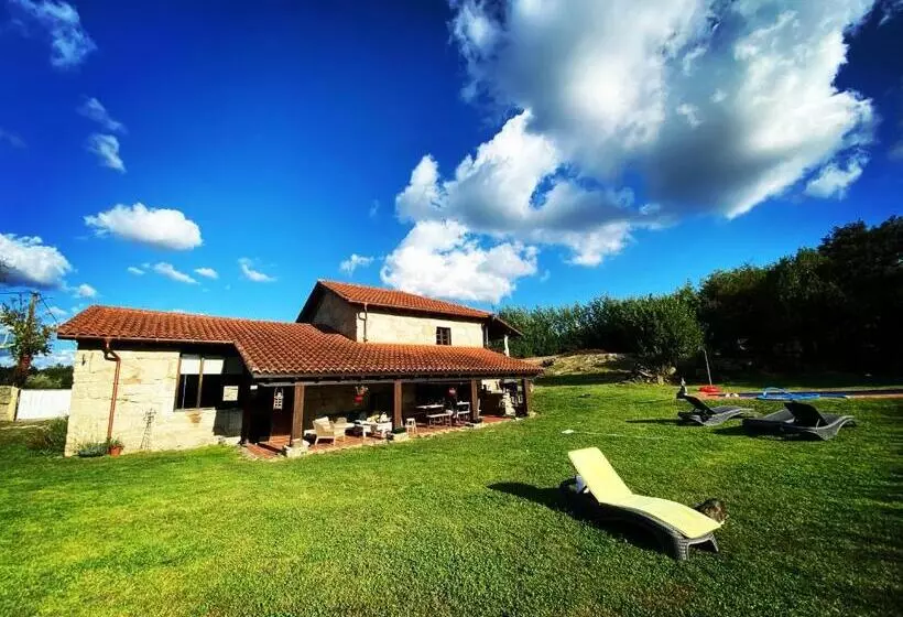 ベッドアンドブレックファースト Habitación Para 4 Personas En Casa De Campo. Baño Privado Y Balcón. Piscina