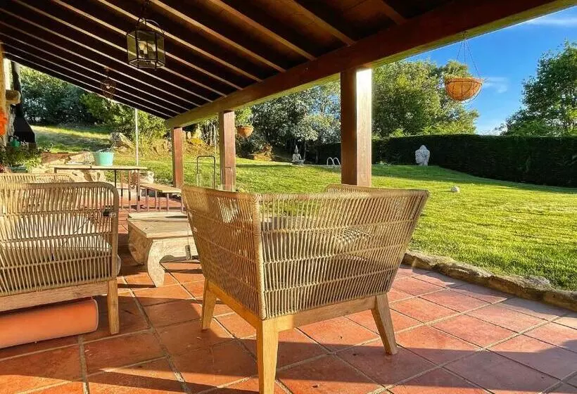 ベッドアンドブレックファースト Habitación Para 4 Personas En Casa De Campo. Baño Privado Y Balcón. Piscina