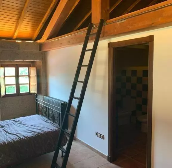 ベッドアンドブレックファースト Habitación Para 4 Personas En Casa De Campo. Baño Privado Y Balcón. Piscina