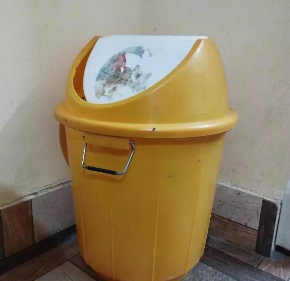 ホテル अधिकारी होटल