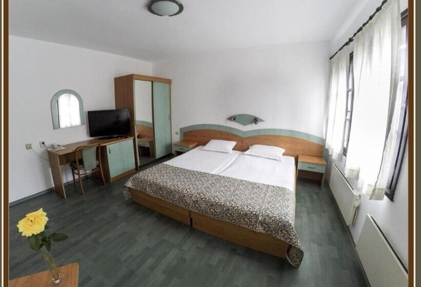 فندق семеен хотел зограф /zograf