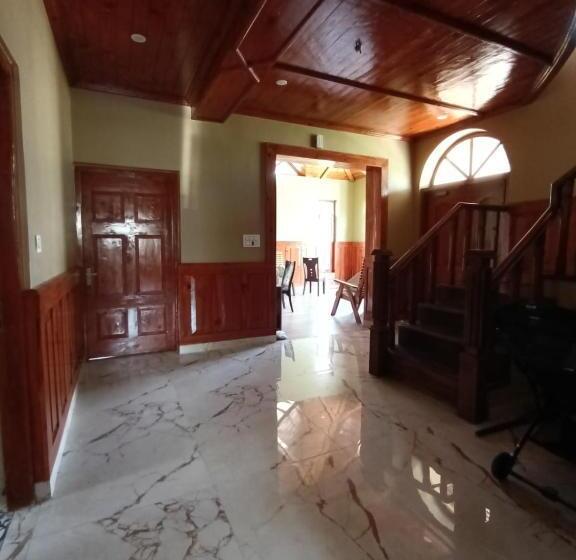 בית מלון כפרי Devku S Villa