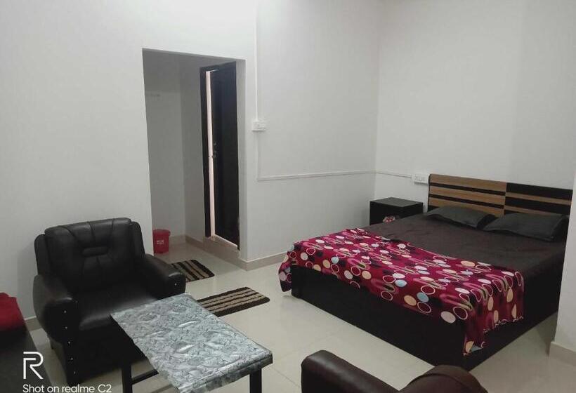 Отель O Shriya S Nirvana Inn