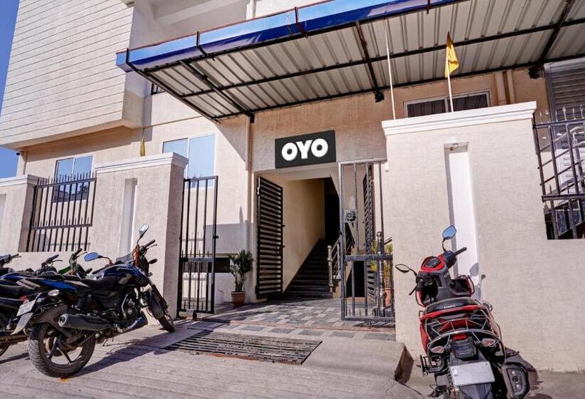 Oyo Flagship Hotel Luxury Inn