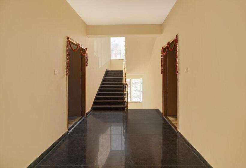 Oyo Flagship Hotel Luxury Inn