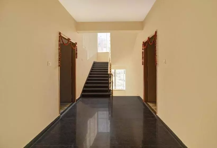Oyo Flagship Hotel Luxury Inn