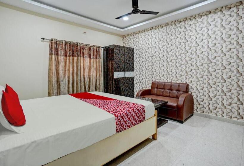 Oyo Flagship Hotel Luxury Inn